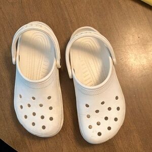 CROCS White Sandals with Ventilation and Heel Strap